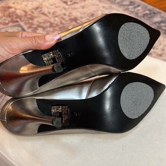 BAKERS Pewter Leather Pointy Toe Stiletto High Heel Shoes - Picture 4 of 5